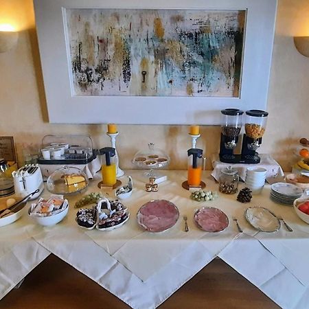 B&B Villa Fiorini Moniga del Garda Exterior foto